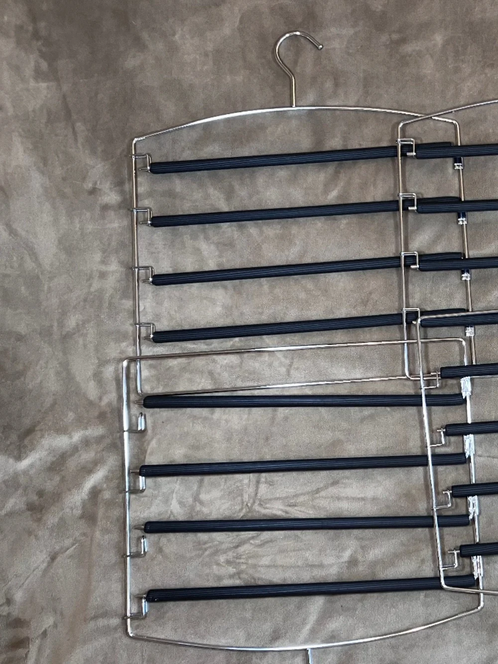 Classic Set of 4 Four-Tiered Pants Hangers with Steel & Non-Slip Rubber Clamps